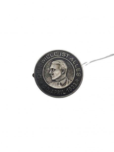 Der Wille ist alles 20.April 1933 Selten A.Hitler Anstecker blech