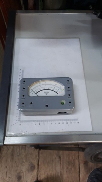 Volt Amperemeter CH-Armee (Ohne Kabel) ELMES 1207