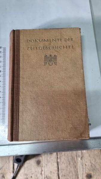 Original Buch aus der zeit Dokumente der Zeitgeschichte