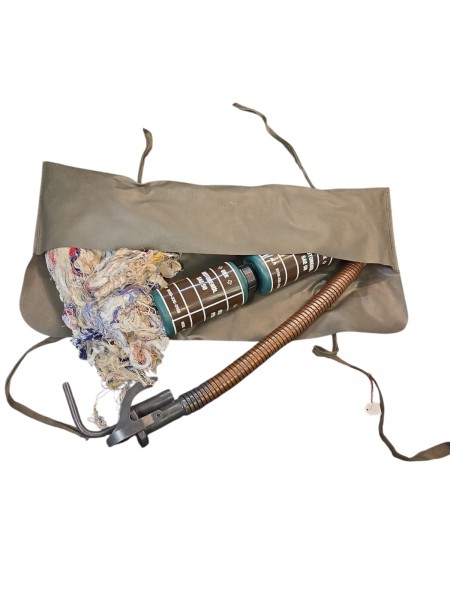 CH-Armee Füllstutzen + Motoröl