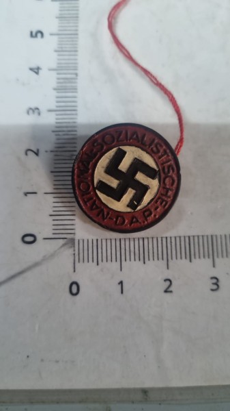 Original Parteiabzeichen 1945 Gemalt