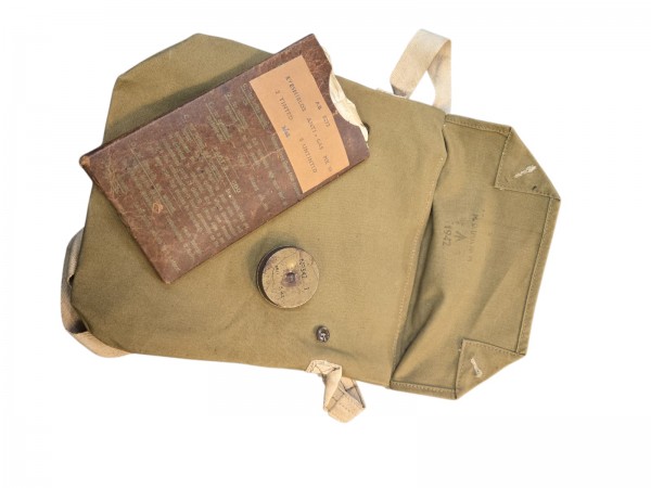 Englische 1942 Umhängetasche +Gasmaske gläser