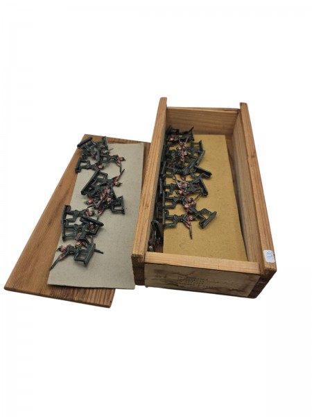 Deutschland Infanterie im Gefecht stehend& knieend