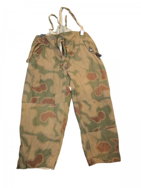 Original Sumpftarn Hose Getragen