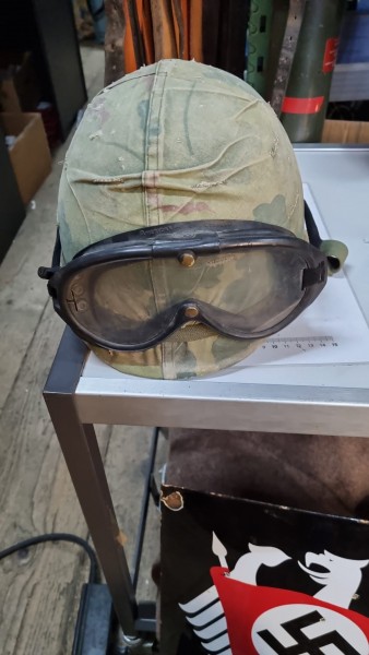 Original US Arborn Vietnam Helm