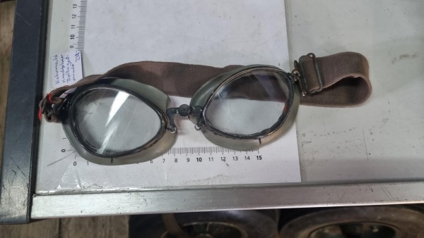 Wehrmacht Kradfahrer Brille gestempelt