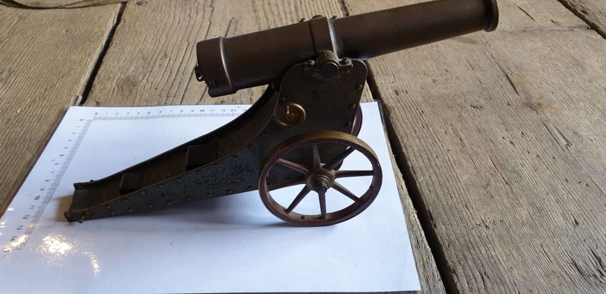 Kanone 1.WK von 1917 von Französischen Kriegsgefangenen gefertigt 1