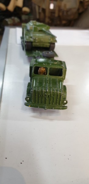 Panzer Transporter mit Centurion Panzer von Dinky Toys