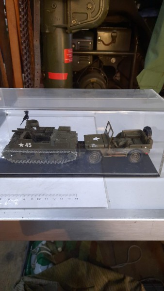 Model M7 Priest 1/35 und MB Willys Metal