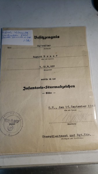 Original Wehrmachturkunde Infanterie Sturmabzeichen und EK2