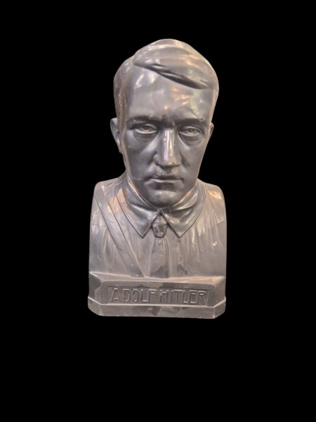A.Hitler Büste 26cm Hoch Signiert