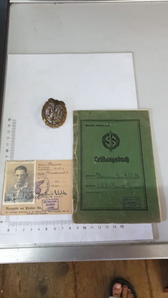 Konvolut Auszeichnung Leistungsbuch und Ausweis 3.Reich