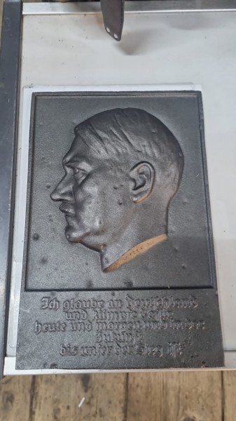 Original A.Hitler Guss Wandteller 31x21cm