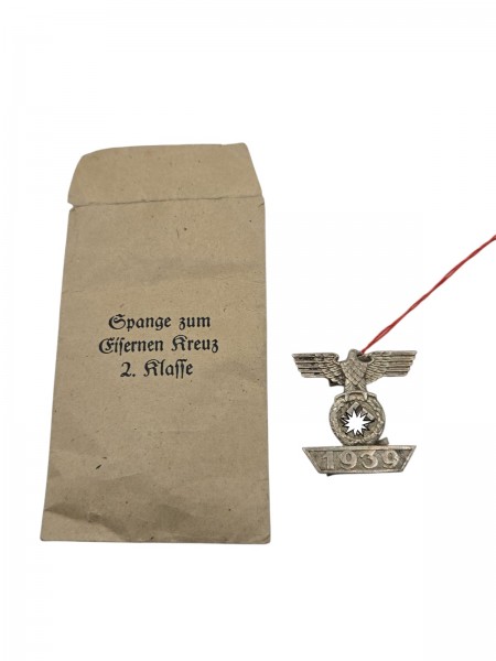 Original Spange zum Eisernen Kreuz 2 Klasse ungetragen mit Verleihungstüte