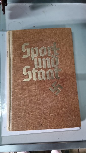 Original Buch aus der zeit Sport und Staat
