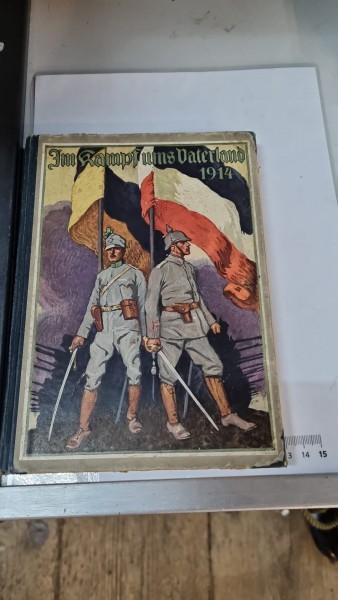 Orginal Buch Im Kampf ums Vaterland 1914