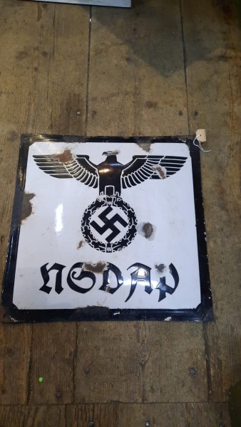 Reserviert NSDAP Emailschild selten mittelmässiger Zustand 50x50cm