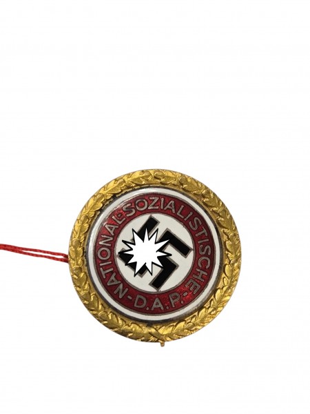 Großes Goldenes Parteiabzeichen 82024