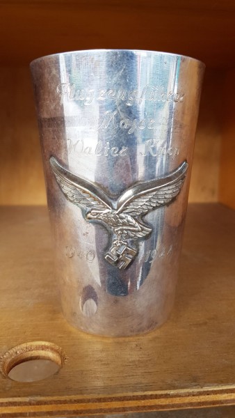 Original Echtsilber Luftwaffen Ehrenbecher "Flugzeugführer Major Walter Knop"